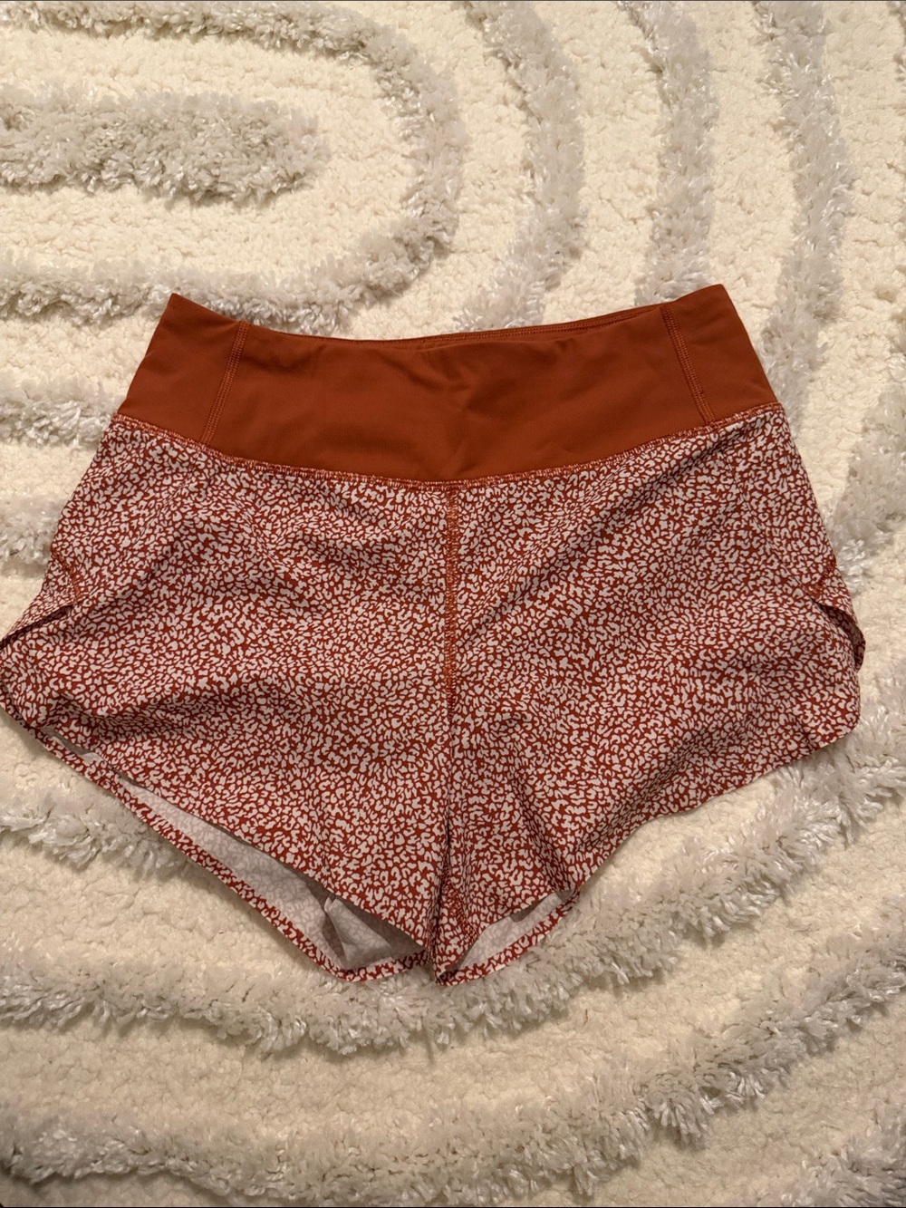 Athleta Rust Print Women’s Athletic Shorts